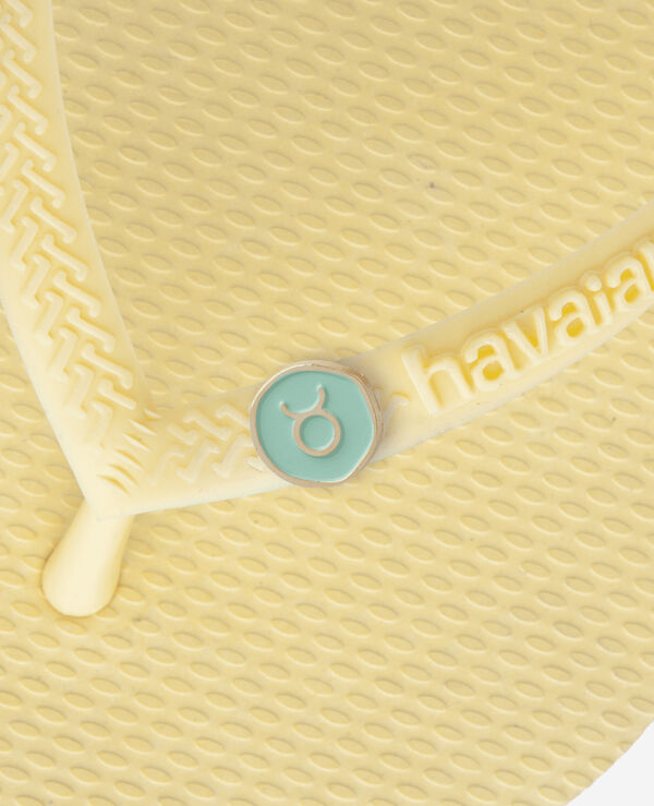 Havaianas Charms Slim Taurus Flip Flops Zone - Image 16